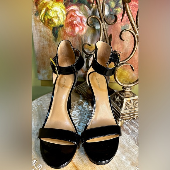 EUC Calvin Klein “Vivian” Black Patent Platform Heels. Size 10 - Picture 5 of 15